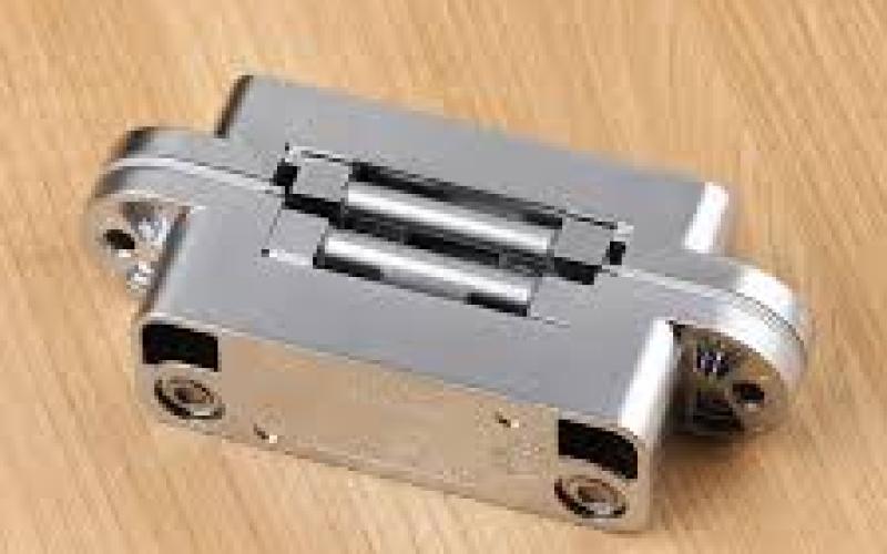 Does SUNWYN provide custom hinge manufacturing?